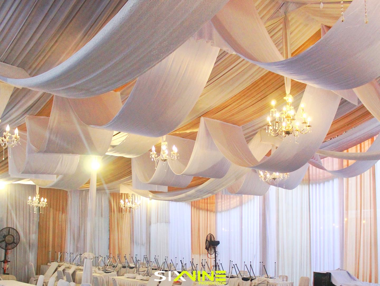 Sewa tenda dekorasi modern di BSD